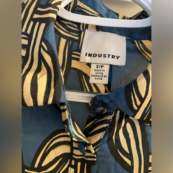 Industry Button Up Blouse - Picture 6 of 7